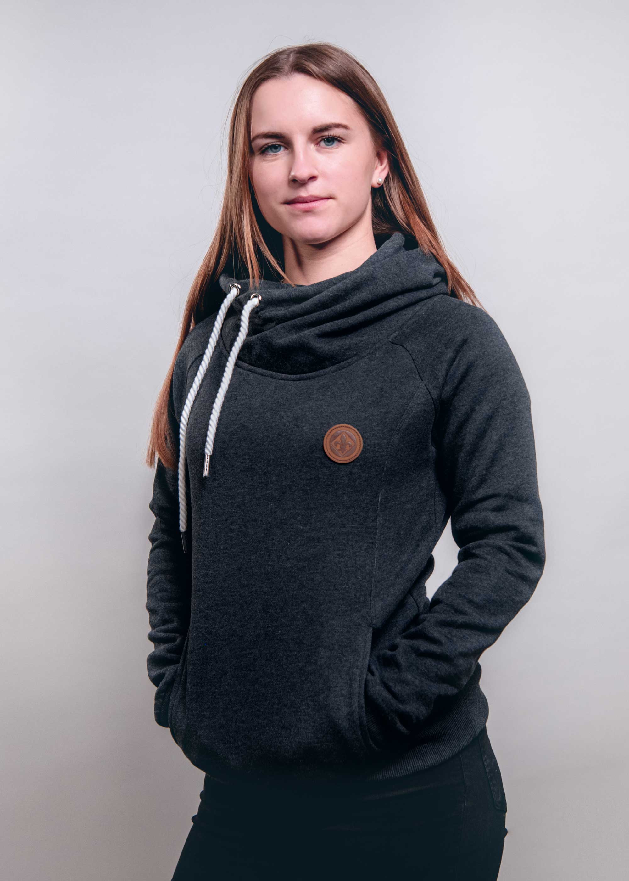 9-017_Damen-Hoodie-Lederpatch_2