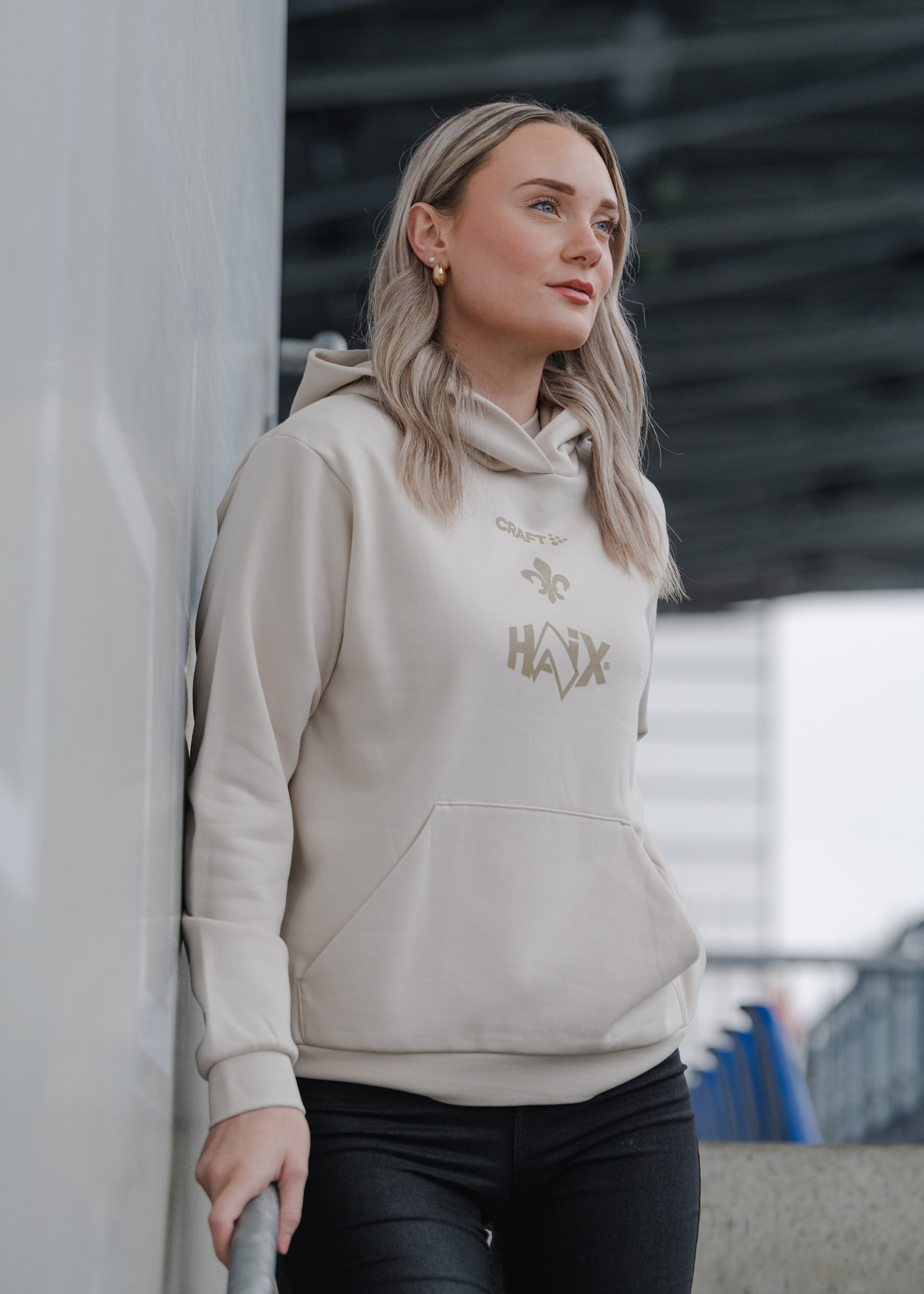SV 98 Frauen Präsentations-Hoodie 2025/26, Beige