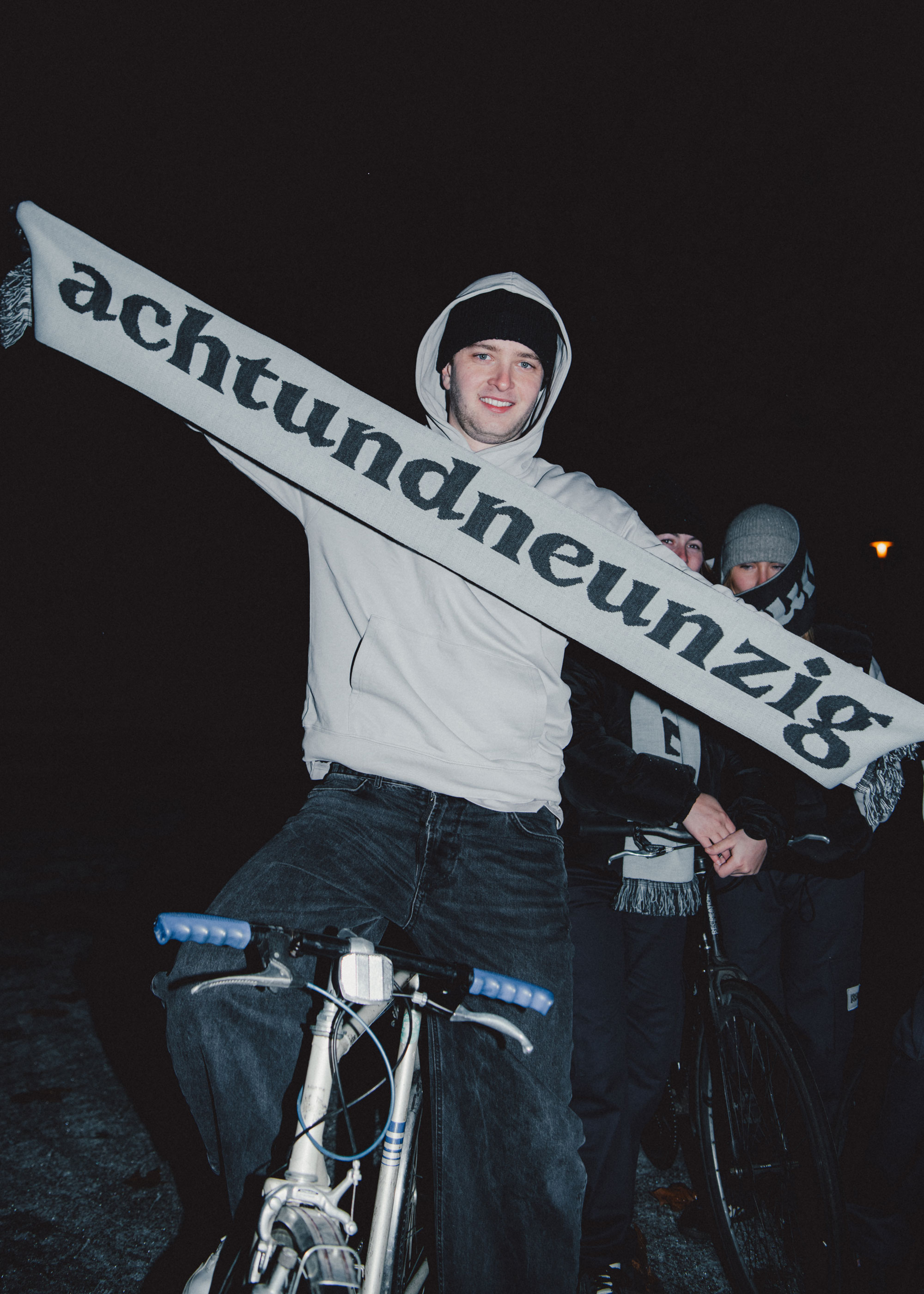 SV 98 Flutlicht Kollektion Schal