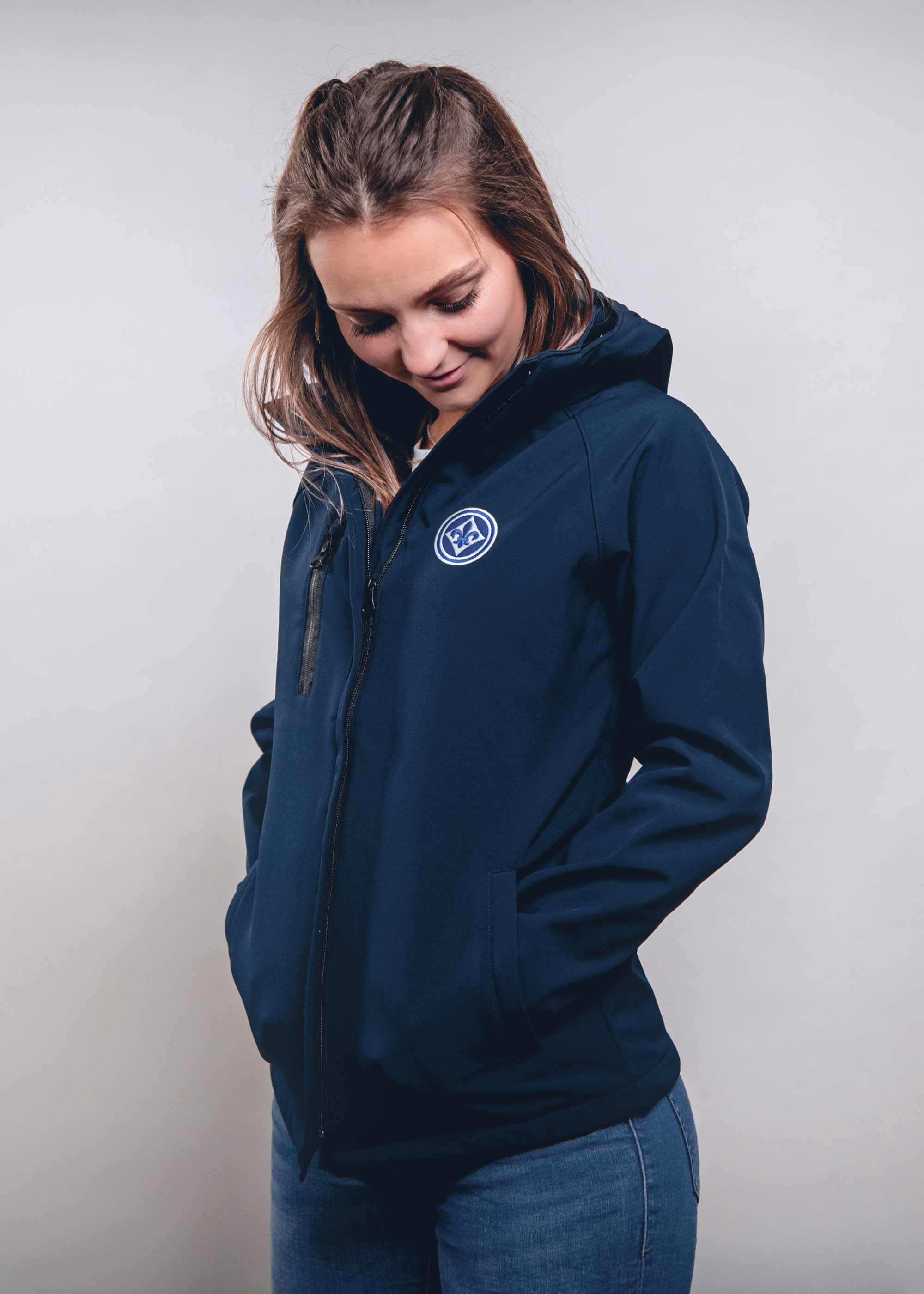 9-020_SV-98-Damen-Softshelljacke_Logo_1